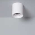 Espaço branco teto sconce